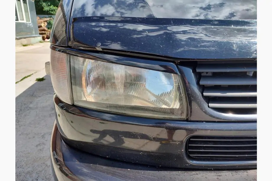 Вії Косою капот (2 шт) Чорний глянець для Volkswagen T4 Caravelle/Multivan 1990-2003 рр