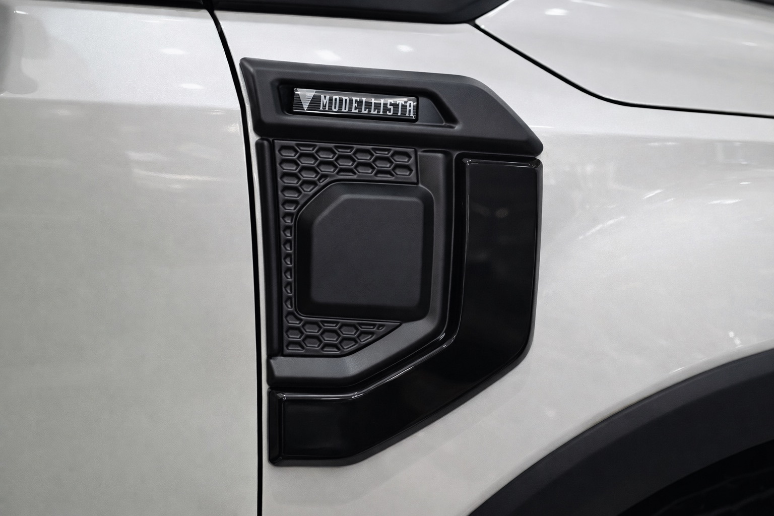 Накладки на крила Modellista Toyota Land Cruiser Prado 250 2023- гг.