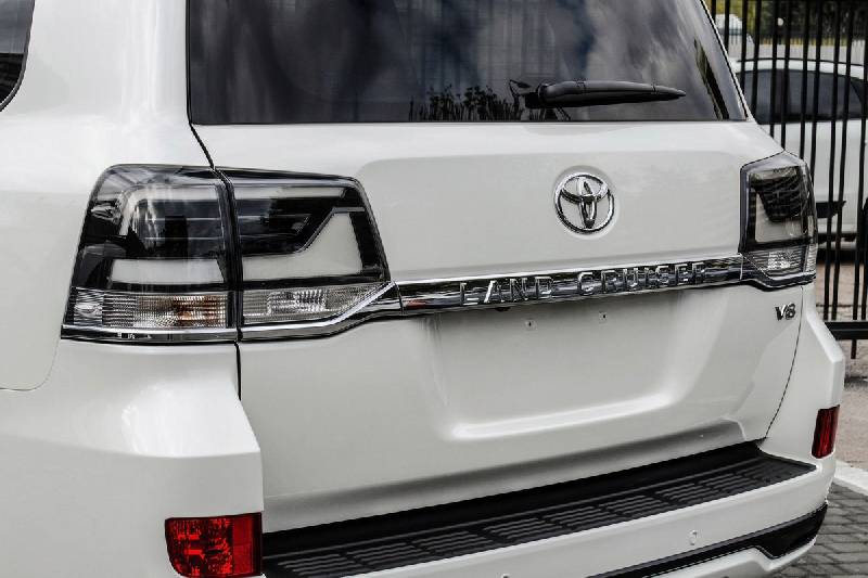 Задні ліхтарі 2016+ (Executive Black) Toyota Land Cruiser 200 2007-2021 рр.
