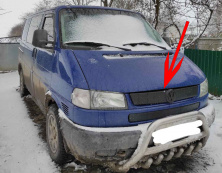Зимова верхня накладка на решітку Глянсова на пряму морду Volkswagen T4 Caravelle/Multivan 1990-2003 рр.