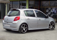 Бокові пороги (під фарбування) Renault Clio III 2005-2012 рр.