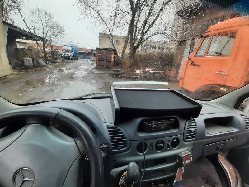 Полиця на панель (2000-2006, тип-1) CDI Mercedes Sprinter W901/902/903/904/905 1995-2006 рр.