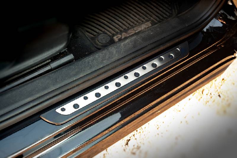Накладки на пороги (Dotline, 4 шт., нерж) Volkswagen Passat B6 2006-2012 рр.