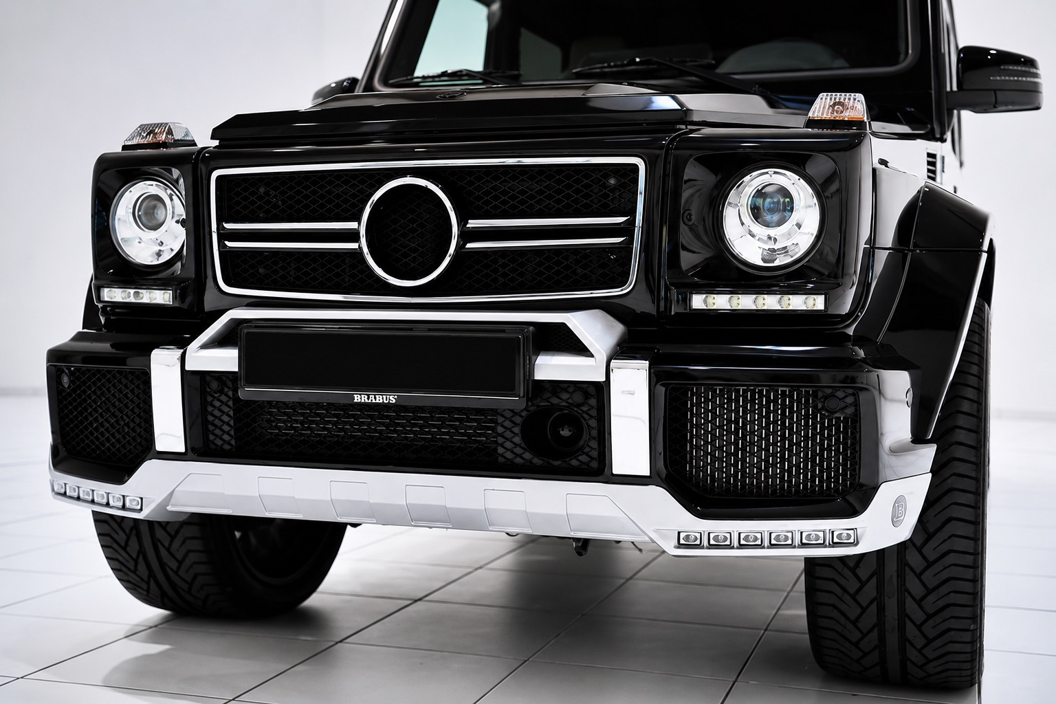 Накладка на передній бампер BRBS з LED Mercedes G сlass W463 1990-2018 гг.