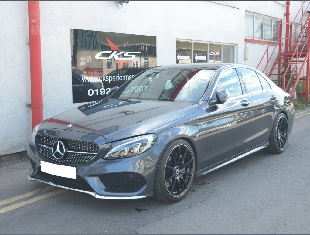 Передня решітка Diamond Silver (для Avantgarde/AMG-Line/C43 AMG) 2018-2026, з камерою для Mercedes C-class W205 рр