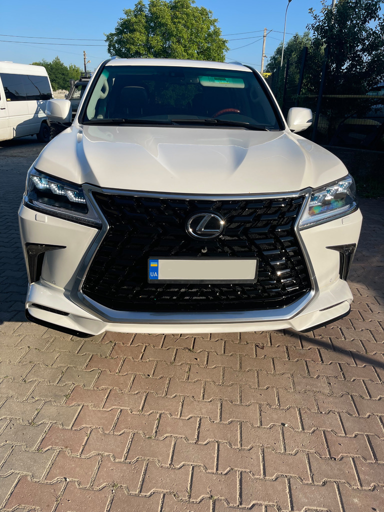 Комплект обвісів (TRD-Sport 2021-2022) Білий колір для Lexus LX570/450d рр