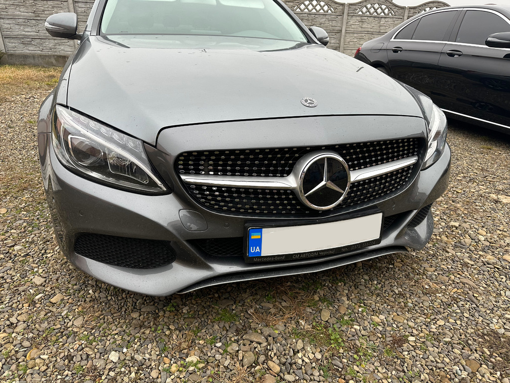 Передня решітка Diamond Silver (для Avantgarde/AMG-Line/C43 AMG) 2014-2018, без камери для Mercedes C-class W205 рр