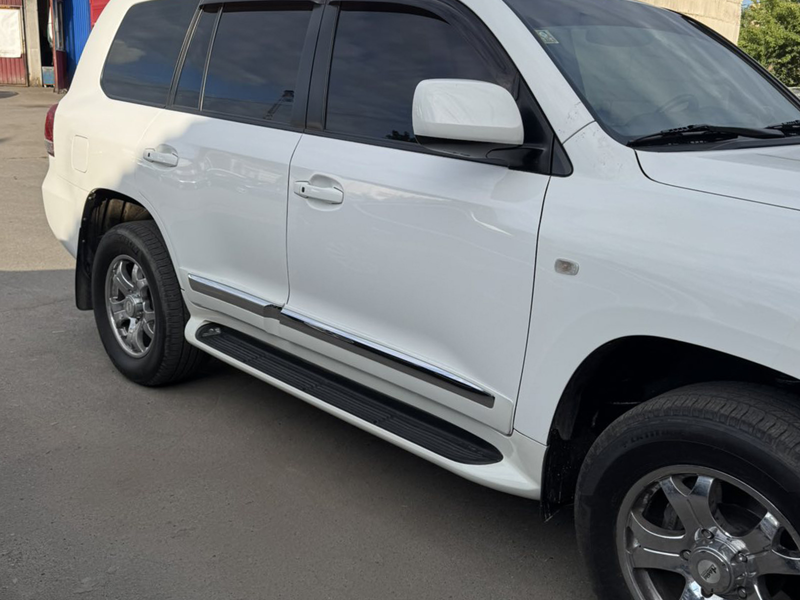 Бокові пороги (2015-2021) Білий колір для Toyota Land Cruiser 200 рр