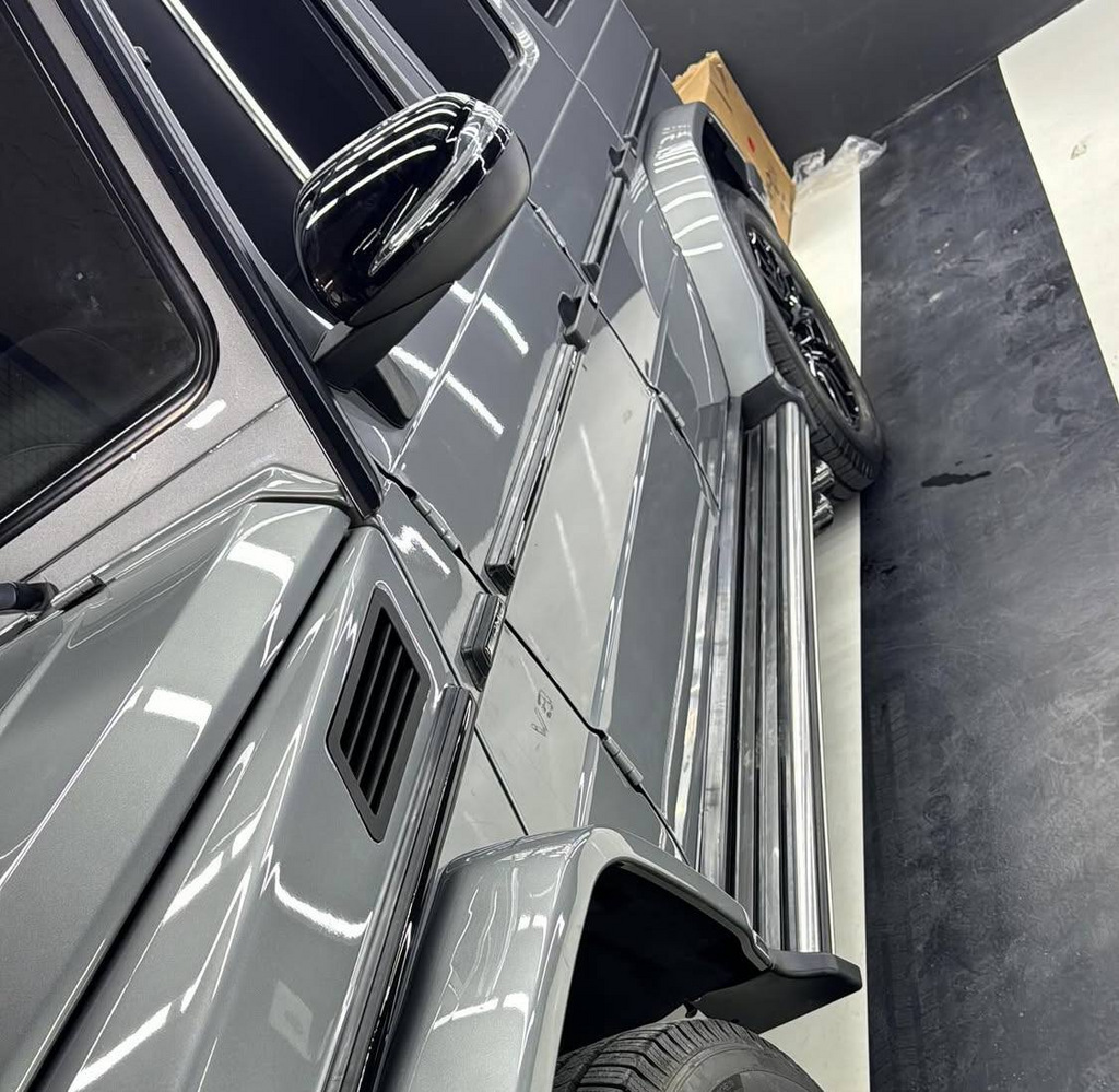 Чорні молдинги в зібраному вигляді (дизайн 2019 р.) для Mercedes G class W463 1990-2018 рр