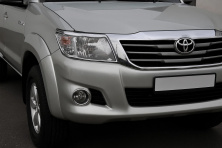 Накладки на фари (2 шт, пласт) Toyota Hilux 2006-2015 рр.