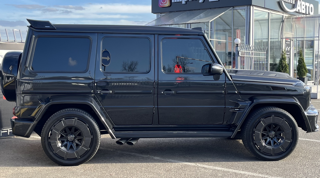 Чорні молдинги в зібраному вигляді (дизайн 2019 р.) для Mercedes G class W463 1990-2018 рр