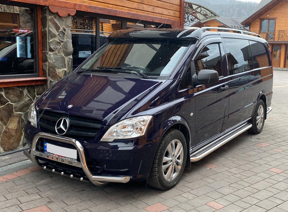 Козирьок на лобове скло (чорний глянець, 5мм) для Mercedes Vito W639 2004-2014 рр