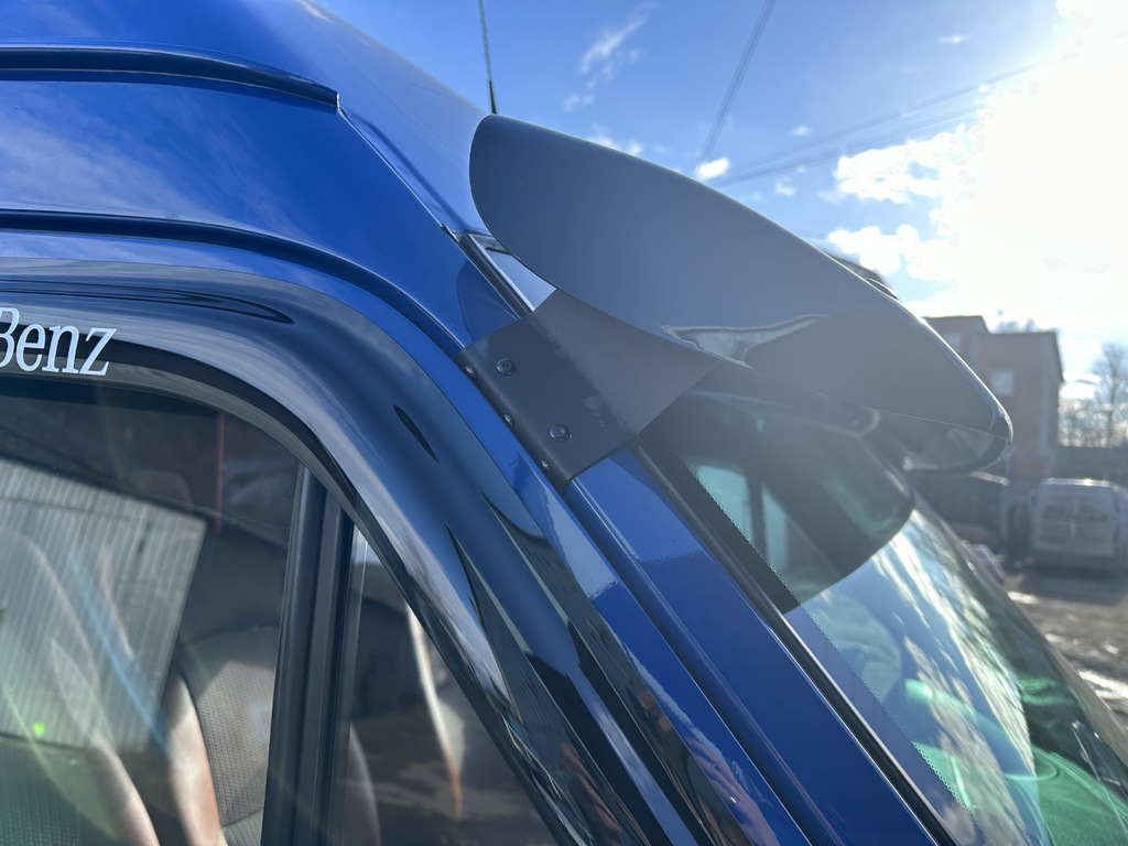 Козирьок на лобове скло (чорний глянець, 5мм) для Volkswagen LT 1995-2006 рр