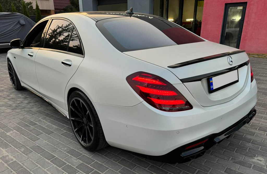Комплект обвісів BRB (чорний, 2018-2026) для Mercedes S-class W222 рр