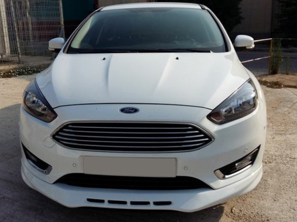 Накладка на передній бампер 2015-2017 (під фарбування) Ford Focus III 2011-2017 рр.