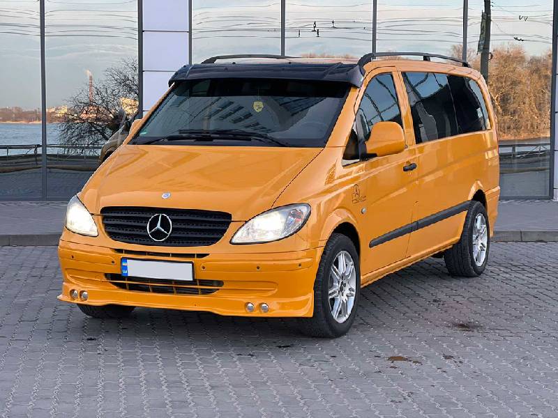 Козирьок на лобове скло (чорний глянець, 5мм) Mercedes Vito W639 2004-2014 рр.