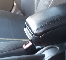 Підлокітник (в підстаканник) Seat Ibiza 2010-2017 рр.