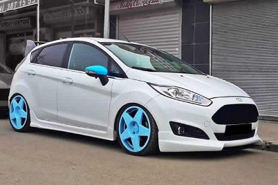 Накладка на передній бампер 2013-2017 (під фарбування) для Ford Fiesta рр