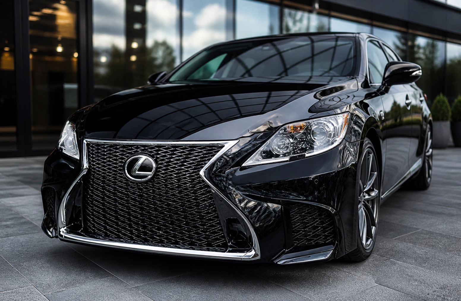 Передній бампер (2007-2013 F-Sport) для Lexus LS рр