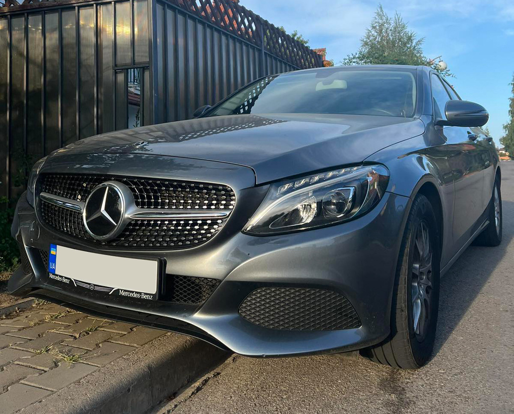 Передня решітка Diamond Silver (для Avantgarde/AMG-Line/C43 AMG) 2014-2018, без камери для Mercedes C-class W205 рр