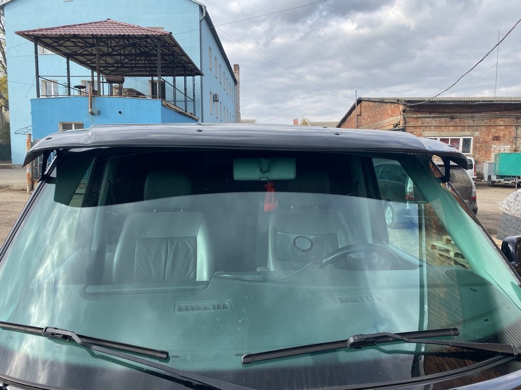 Козирьок на лобове скло (чорний глянець, 5мм) для Volkswagen T4 Caravelle/Multivan 1990-2003 рр