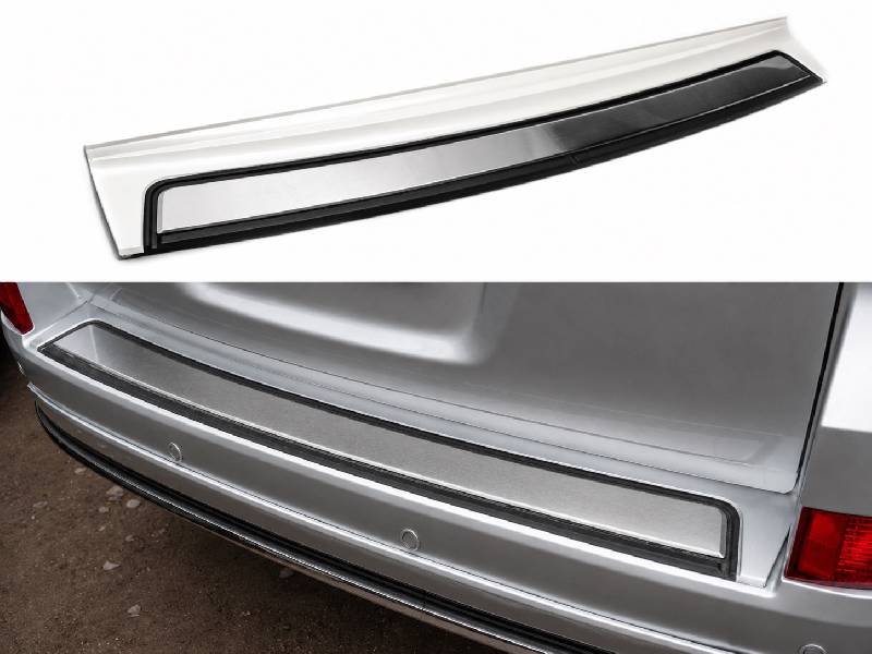Вставка на задній бампер 2016+ (ABS+ нерж) Toyota Land Cruiser 200 2007-2021 рр.