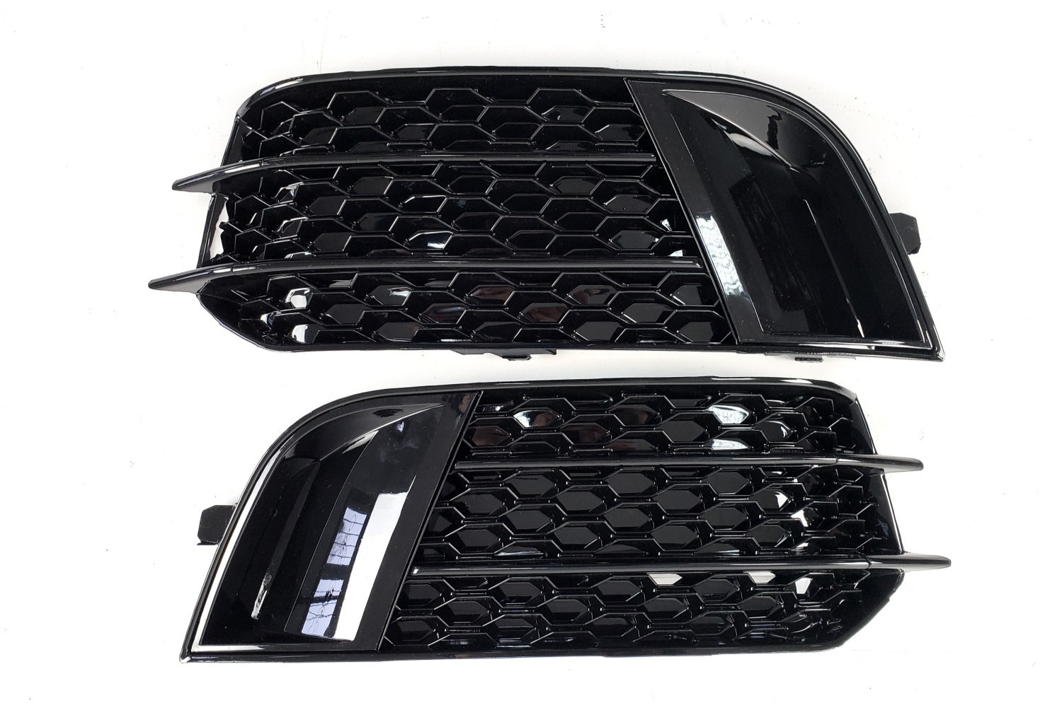 Решітки протитуманних фар RS-Style (2010-2014, 2 шт, Чорний) Audi A1 2010-2018 гг.