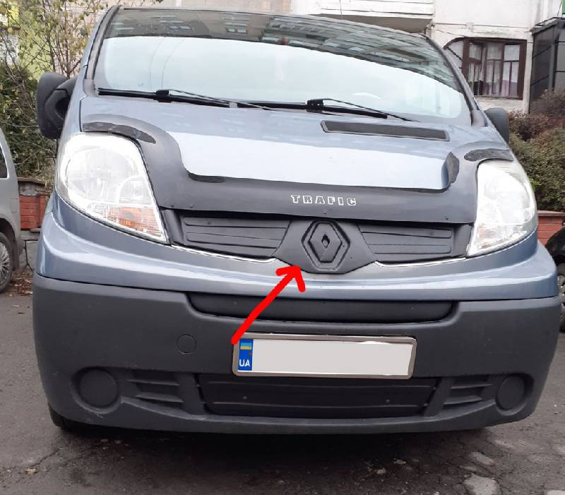 Зимова верхня накладка на решітку 2001-2007, Глянцева Renault Trafic 2001-2015 рр.