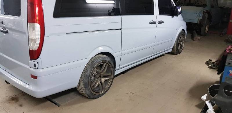 Бокові пороги Exclusive (2 шт, під фарбування) Коротка/Середня бази Mercedes Viano 2004-2014 рр.