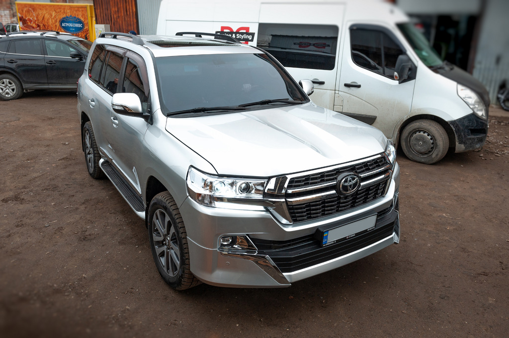 Комплект обвісів 2016-2021 (Executive 2021) Чорний колір для Toyota Land Cruiser 200 рр