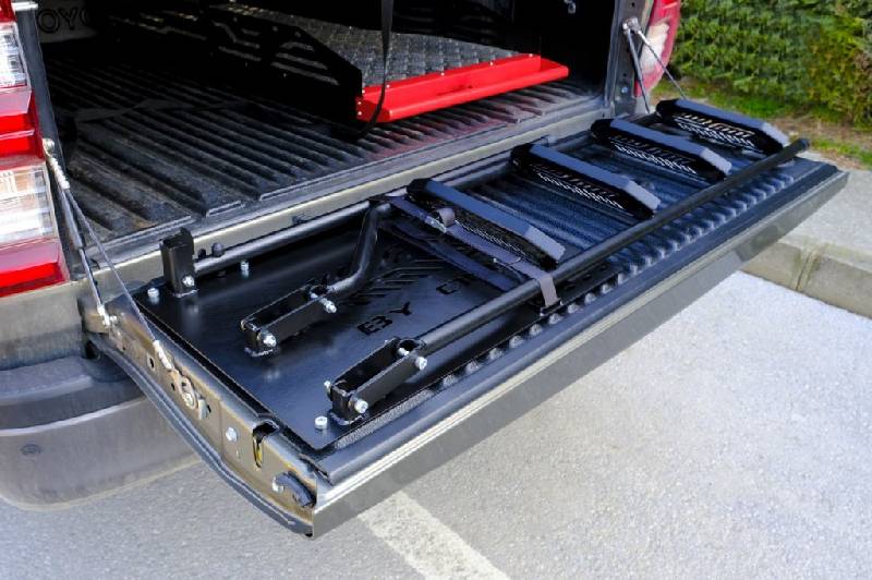 Драбина в кузов Toyota Hilux 2006-2015 рр.
