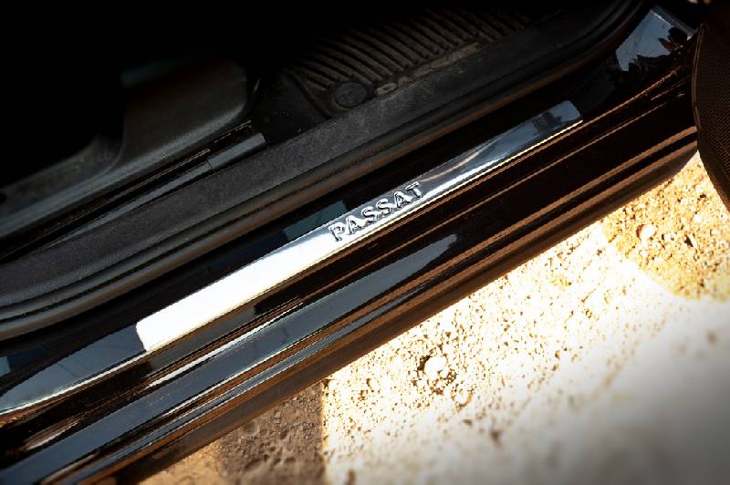 Накладки на пороги OmsaLine тип 1 (4 шт, нерж) Volkswagen Passat B7 2012-2015 рр.