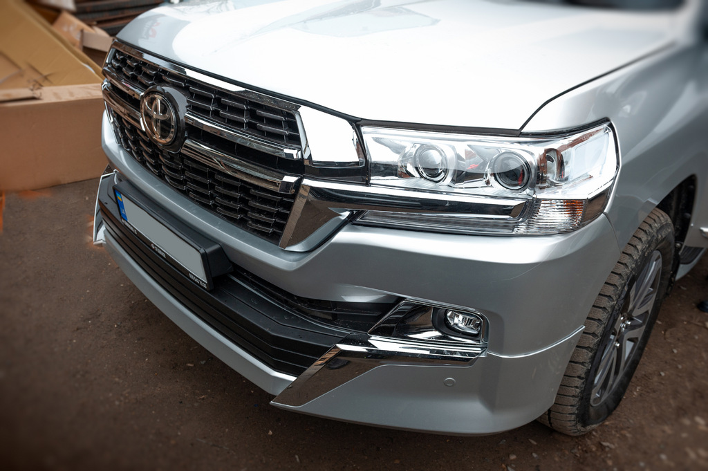 Комплект рестайлінгу з LC200 2008-2015 на 2021 Executive для Toyota Land Cruiser 200 рр