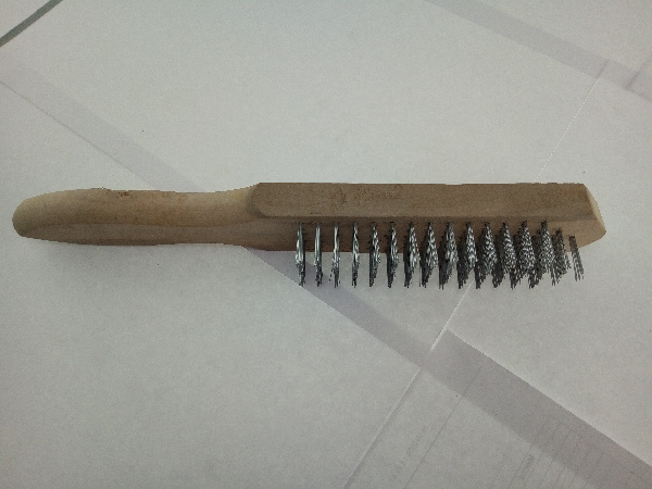 Щетка ручная 5-рядная, деревянный корпус BT-0003 INTERTOOL
