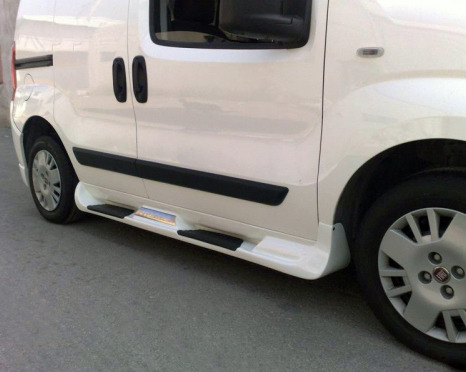 Бокові пороги Sorento тип (під фарбування) для Citroen Nemo 2007-2017 рр