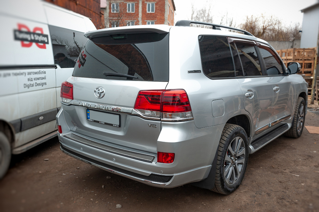 Комплект обвісів 2016-2021 (Executive 2021) Чорний колір для Toyota Land Cruiser 200 рр