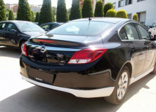 Задня нижня накладка (під фарбування) Opel Insignia 2008-2017 рр.