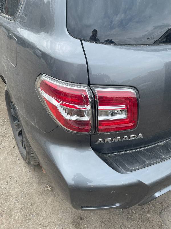 Задні LED ліхтарі (Оригінал, б.у. 2019 рік) Nissan Armada 2016-2024 рр.