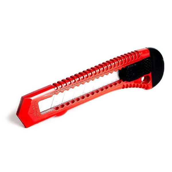 Нож прорезной с отломным лезвием 18 мм.