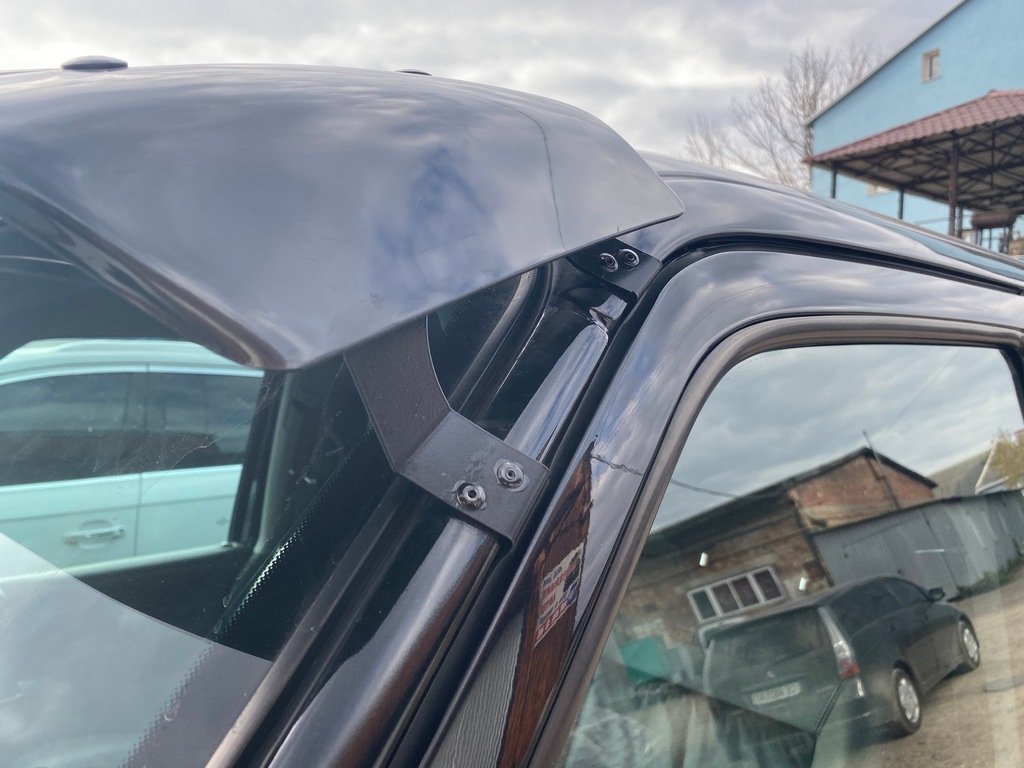Козирьок на лобове скло (на кронштейнах) для Volkswagen T4 Transporter 1990-2003 рр
