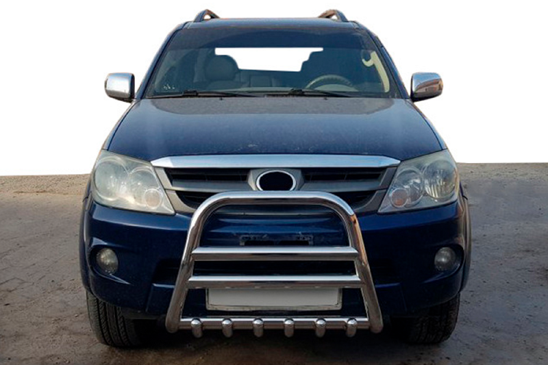 Кенгурятник F12-11 (нерж) Toyota Fortuner 2006-2015 рр.