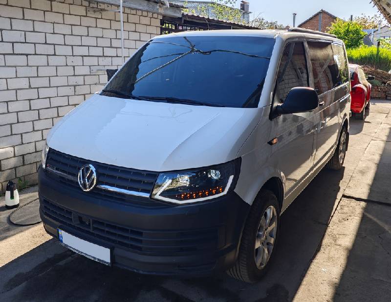 Передні фари з LED вогнями Black (2015-2019, 2 шт) Volkswagen T6 2015-2024 рр.