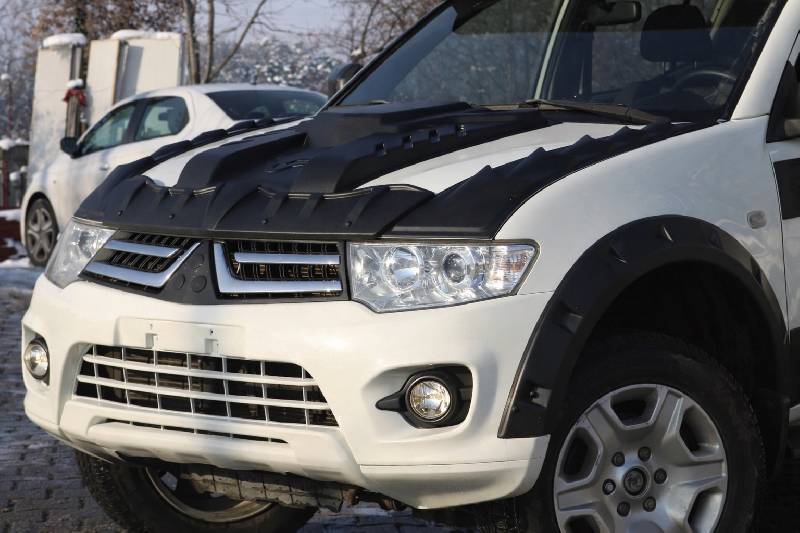 Накладка на капот V1 (ABS) Mitsubishi L200 2006-2015 рр.