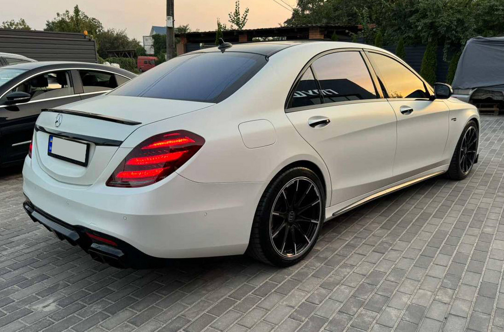 Комплект обвісів BRB (чорний, 2018-2026) для Mercedes S-class W222 рр
