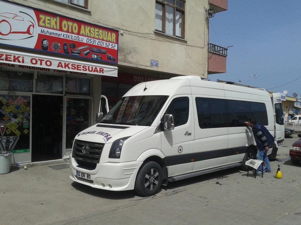 Накладка на передній бампер 4 фари 2006-2011 (під фарбування) для Volkswagen Crafter рр