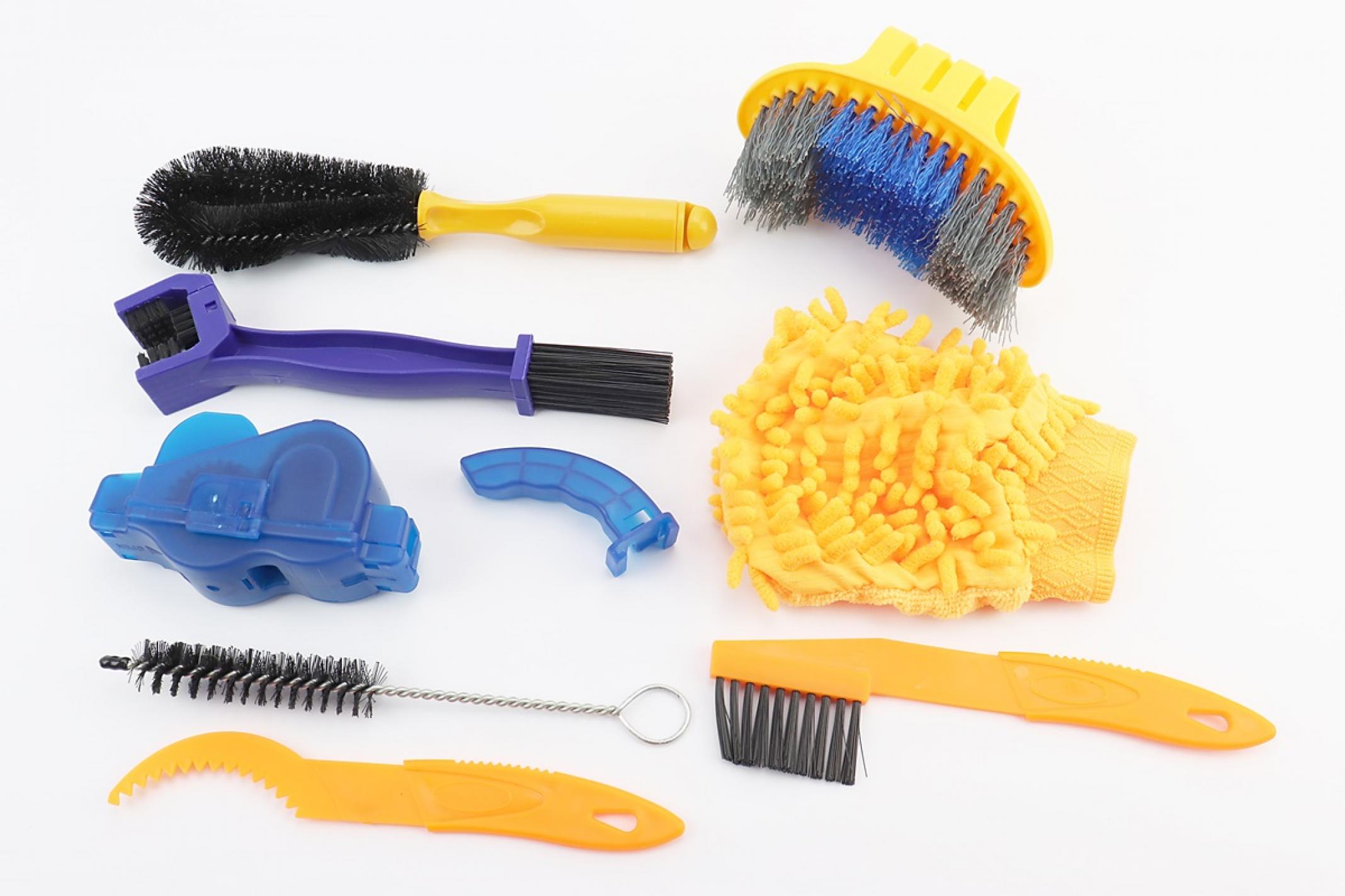 Набор для мойки велосипеда 8предметов (6 щеток, мойка цепи и 1мойко-перчатка микрофибровая) KS