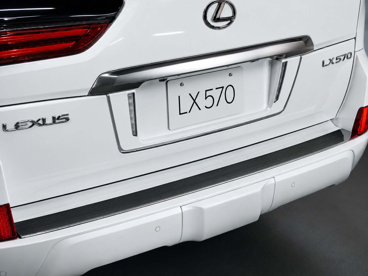 Задня підставка під номер з LED (2007-2023) Білий колір для Lexus LX570/450d рр