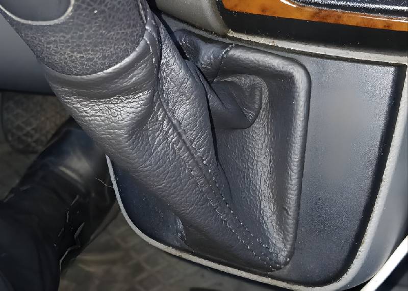 Чохол КПП (шкіра) Механіка Volkswagen Crafter 2006-2016 рр.