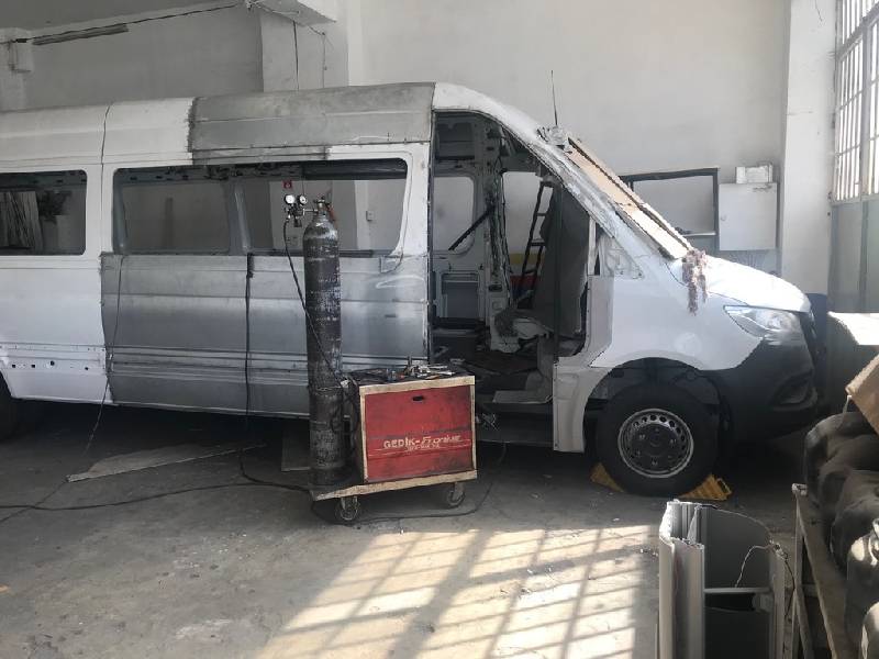 Кузовний комплект для подовження автомобіля Середня частина Mercedes Sprinter W907/W910 2018- рр.