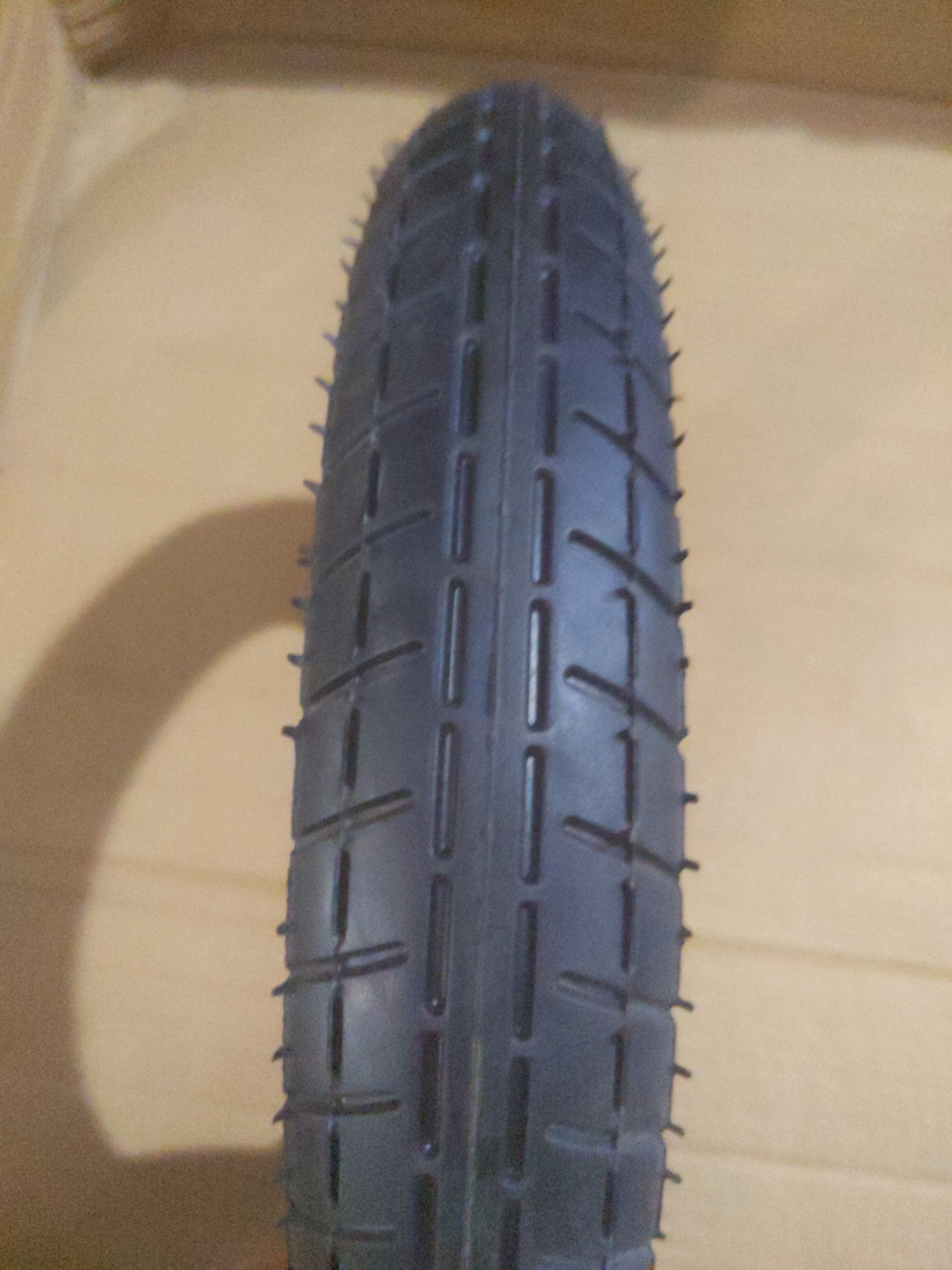 Велосипедна шина 12*1/2*2 1/4 (G-806) LTK